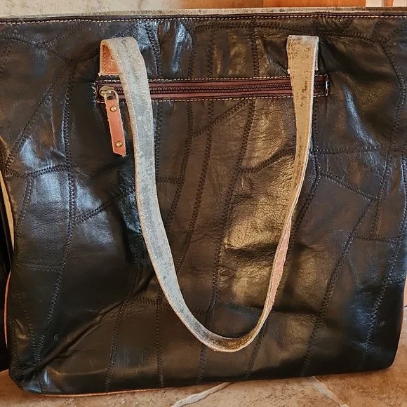 Vaan & Co Black With Brown Accent Leather Tote - Picture 4 of 16